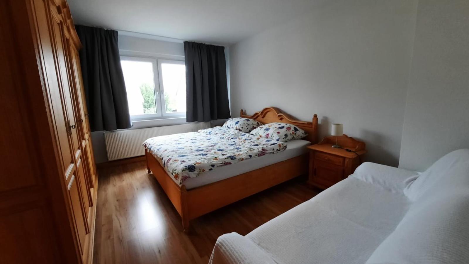 Ruhig Gelegene 2-Zi Fewo, Wallbox, Balkon Essen Exteriör bild